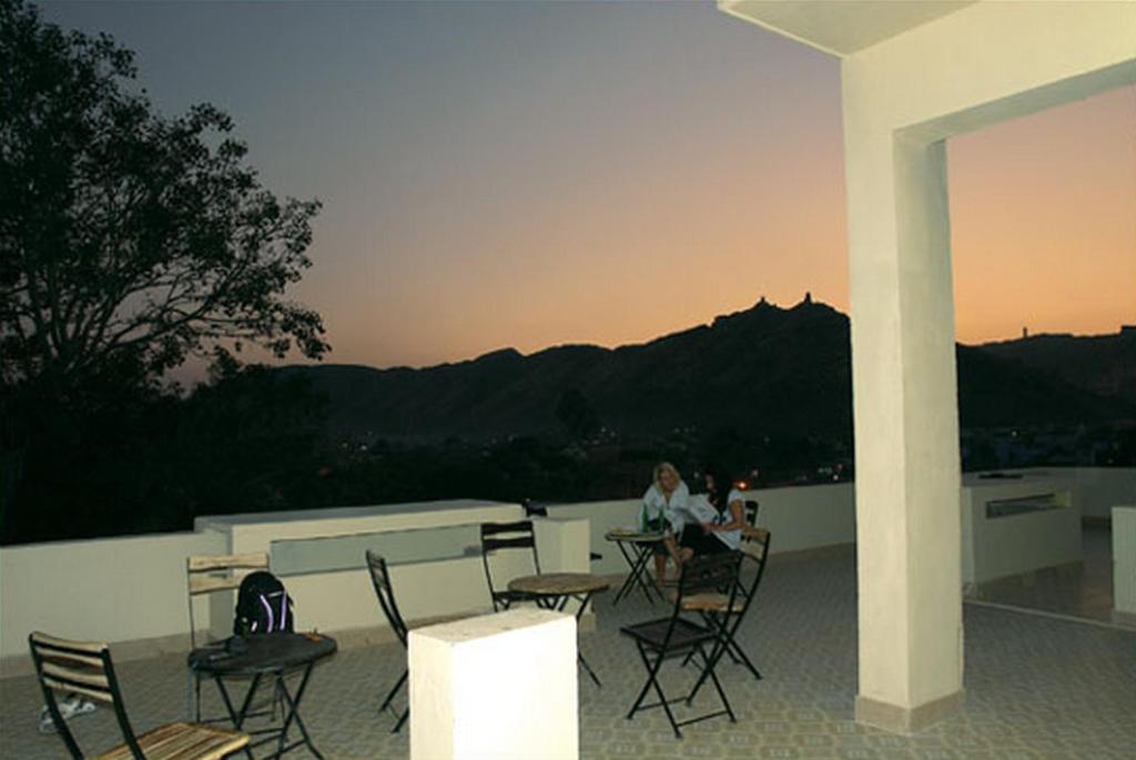 Hotel Ivory Palace เดลี ภายนอก รูปภาพ